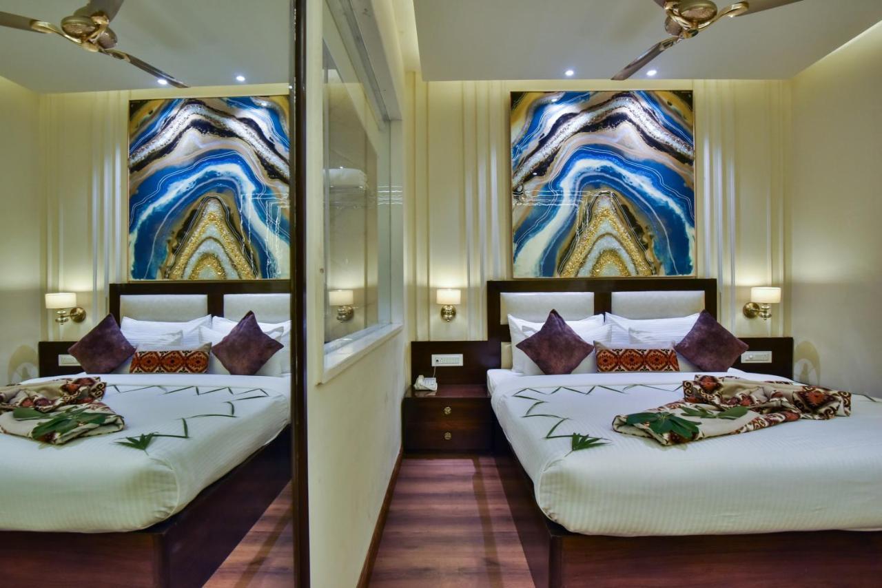 BR Grand Hotel Amritsar Buitenkant foto